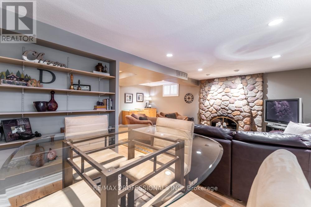 1427 Kenmuir Avenue, Mississauga, Ontario  L5G 4B3 - Photo 25 - W12948140