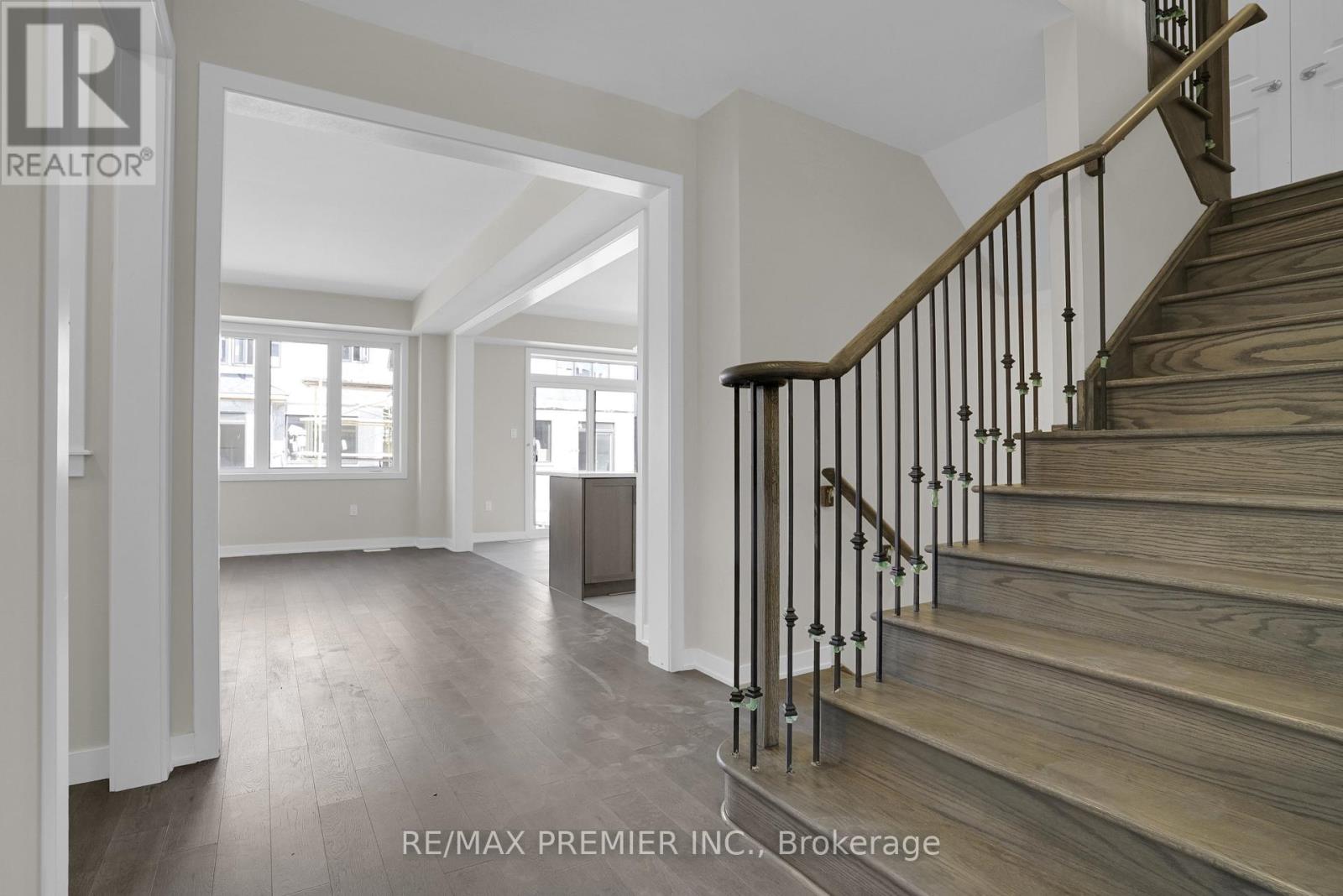 28 Downriver Drive, Welland, Ontario  L3B 0M5 - Photo 7 - X12942002