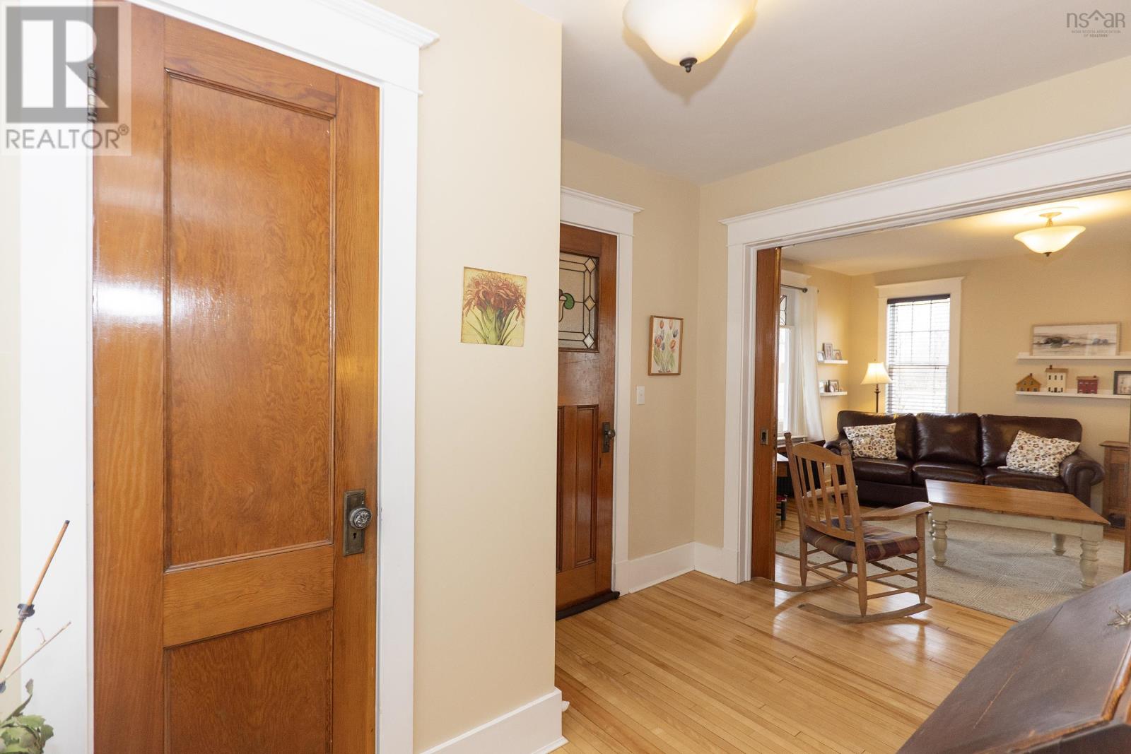 139 Main Street, Springhill, Nova Scotia  B0M 1X0 - Photo 12 - 202606107