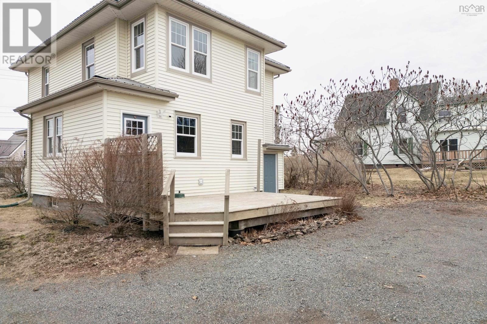 139 Main Street, Springhill, Nova Scotia  B0M 1X0 - Photo 47 - 202606107