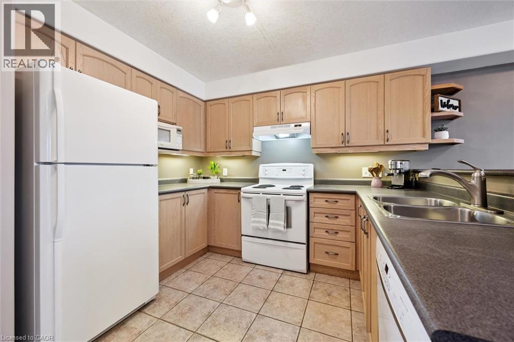 535 Windflower Crescent Unit# 54, Kitchener, Ontario  N2E 4L7 - Photo 9 - 40816713
