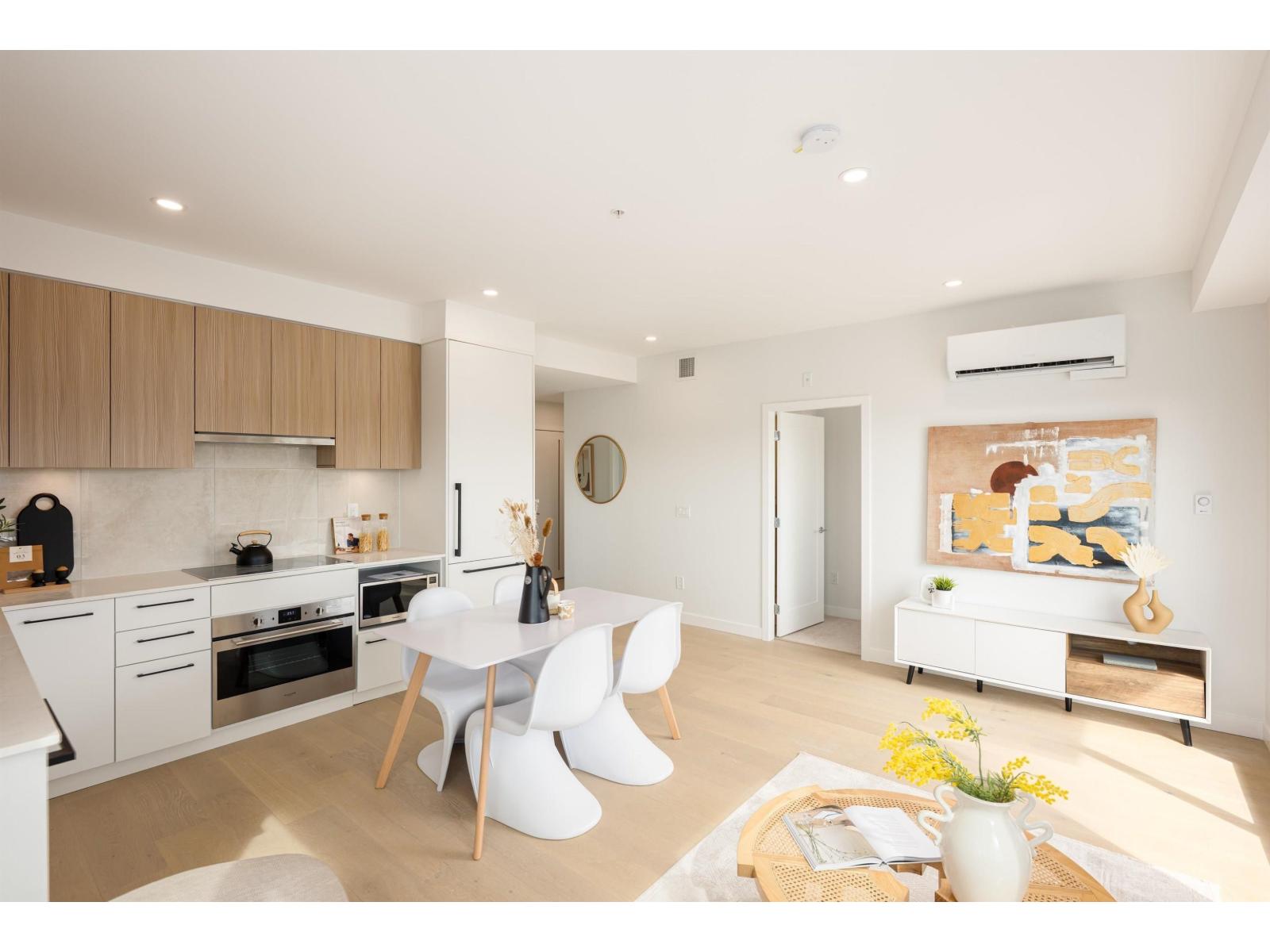 503 5398 207 Street, Langley, British Columbia  V3A 2G1 - Photo 3 - R3106114