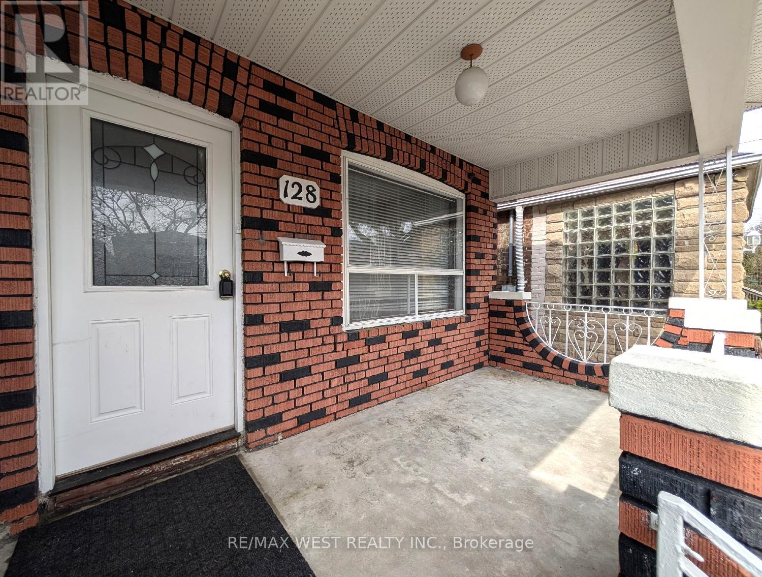 Main Floor - 128 Caledonia Road, Toronto, Ontario  M6E 4S7 - Photo 5 - W12908786