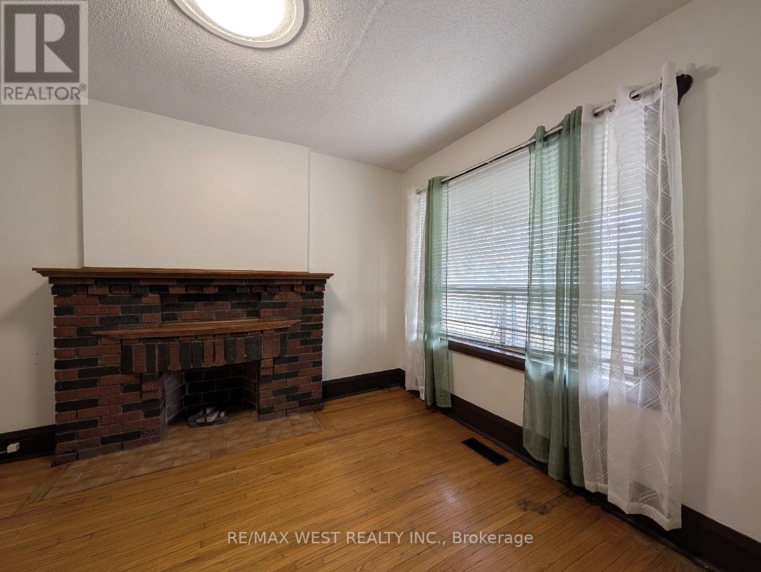 Main Floor - 128 Caledonia Road, Toronto, Ontario  M6E 4S7 - Photo 7 - W12908786