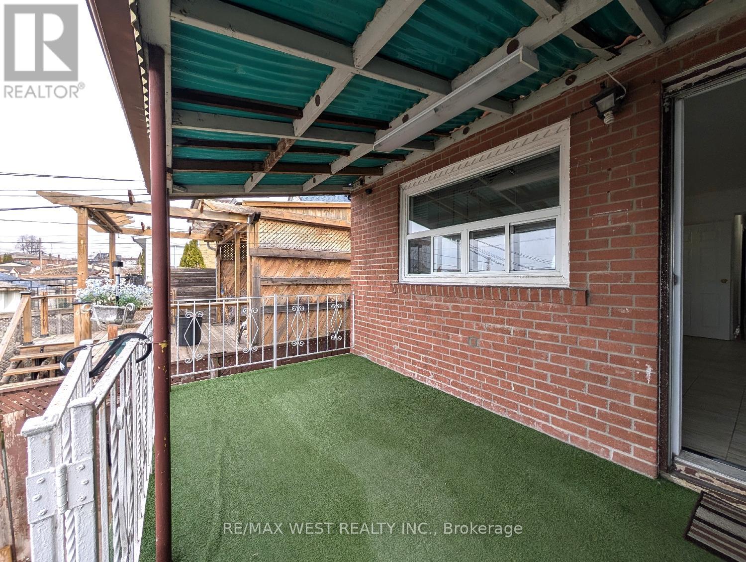 Main Floor - 128 Caledonia Road, Toronto, Ontario  M6E 4S7 - Photo 15 - W12908786