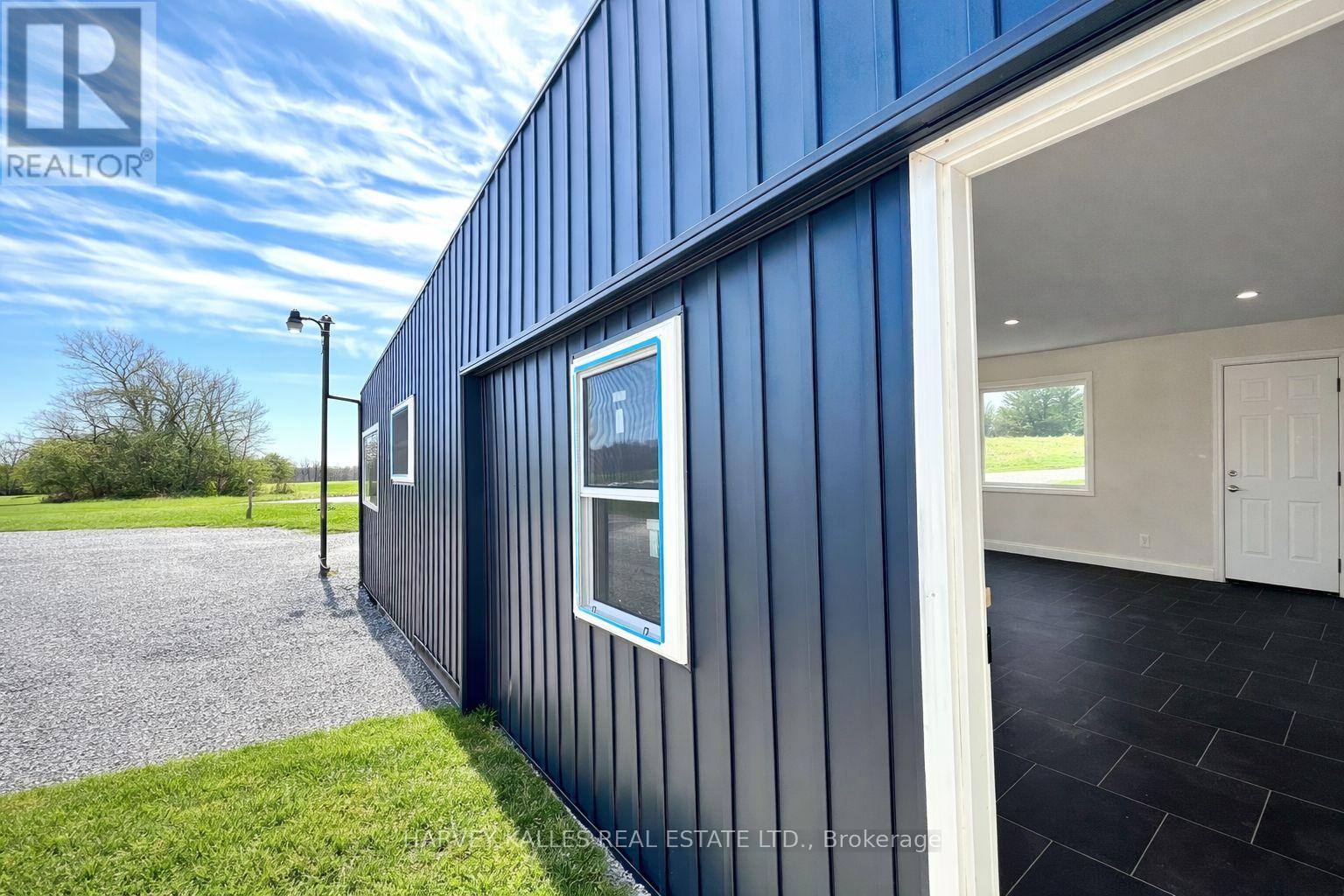 11 Melville Road, Prince Edward County, Ontario  K0K 1T0 - Photo 10 - X12941694