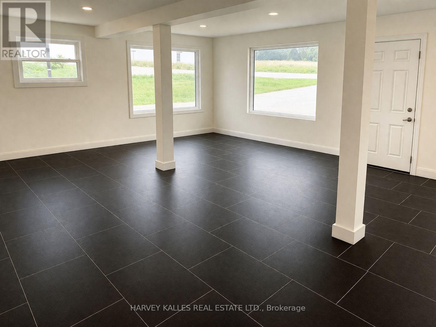 11 Melville Road, Prince Edward County, Ontario  K0K 1T0 - Photo 8 - X12941694