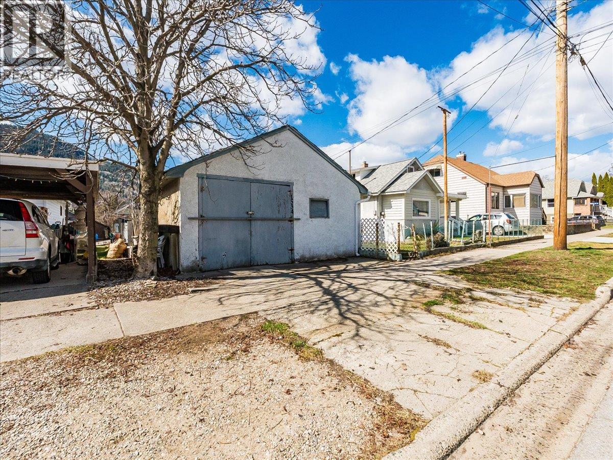 1534 Fifth Avenue, Trail, British Columbia  V1R 1T8 - Photo 35 - 10381563