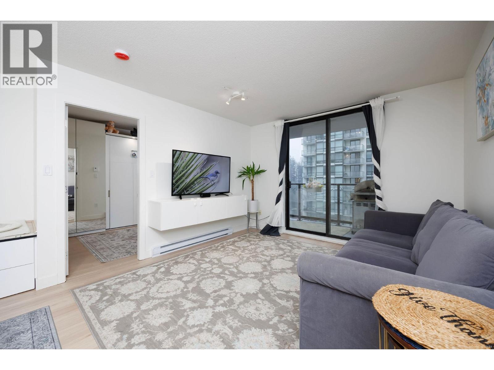 1103 2979 Glen Drive, Coquitlam, British Columbia  V3B 0B2 - Photo 2 - R3106230