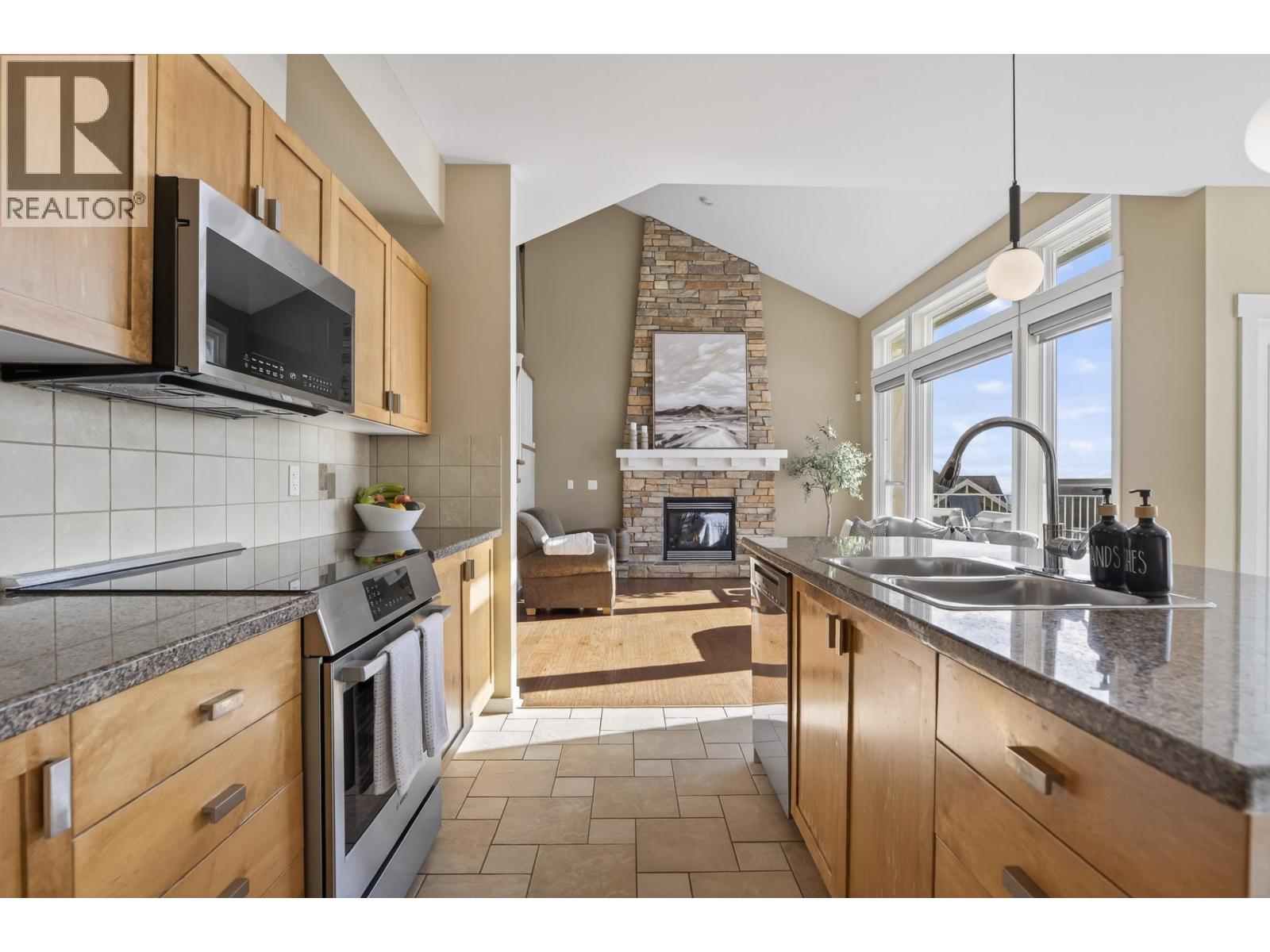 4 Hickory Drive, Port Moody, British Columbia  V3H 5L9 - Photo 11 - R3106266