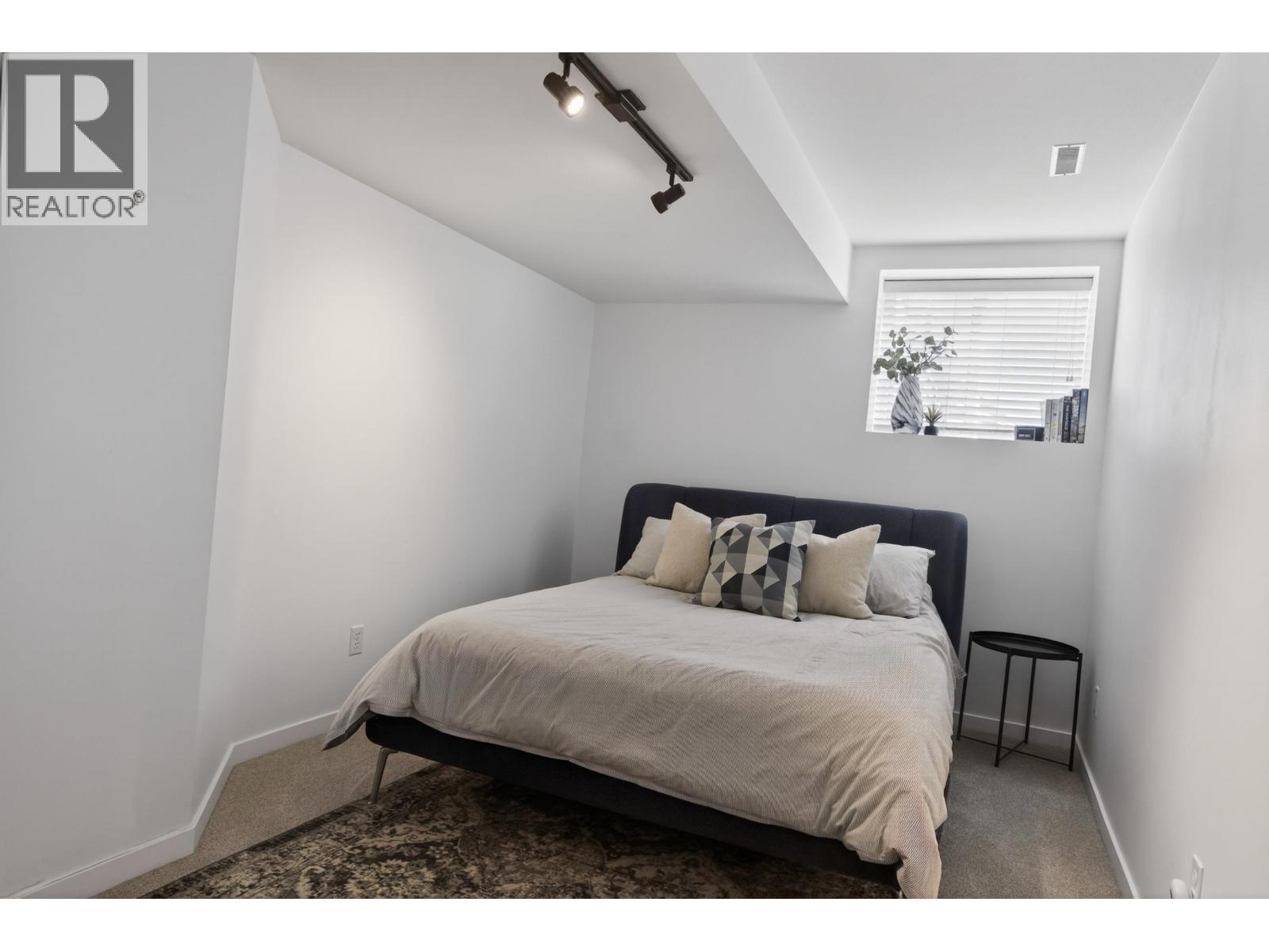 4 Hickory Drive, Port Moody, British Columbia  V3H 5L9 - Photo 37 - R3106266