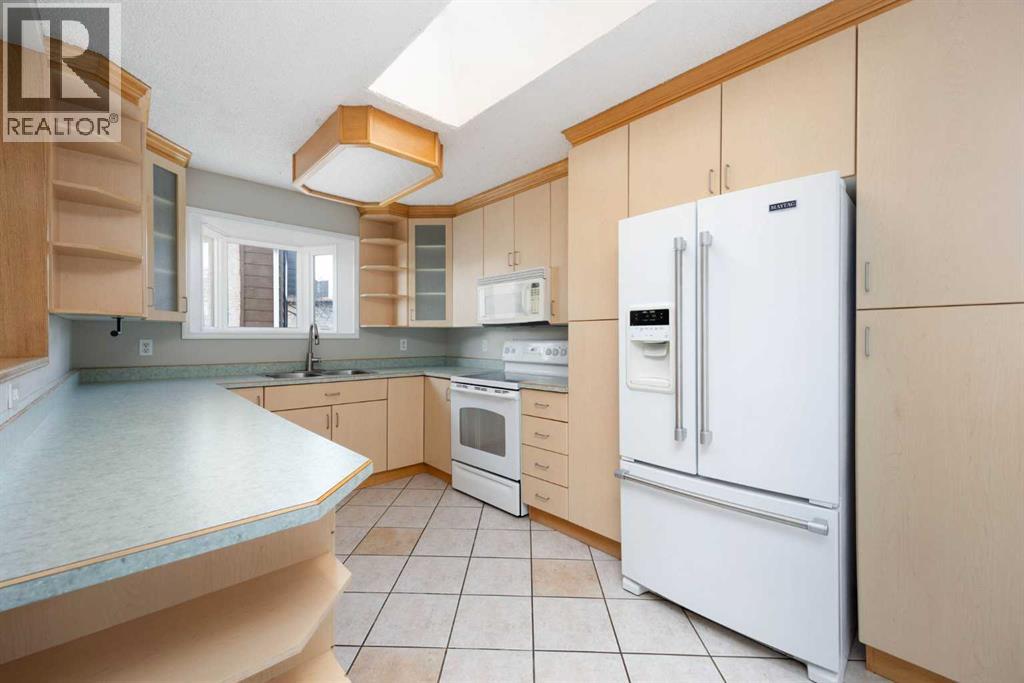 122 Maclaren Bay, Fort Mcmurray, Alberta  T9K 1P3 - Photo 2 - A2287201