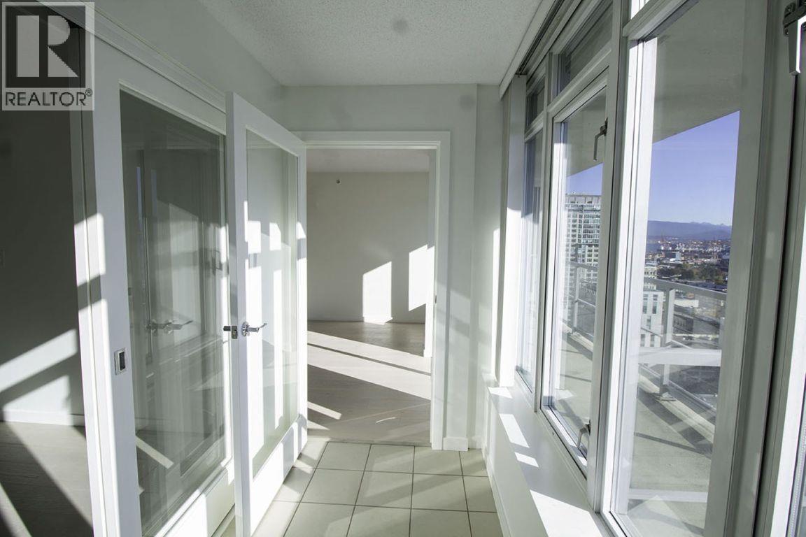 2111 610 Granville Street, Vancouver, British Columbia  V6C 3T3 - Photo 13 - R3106248