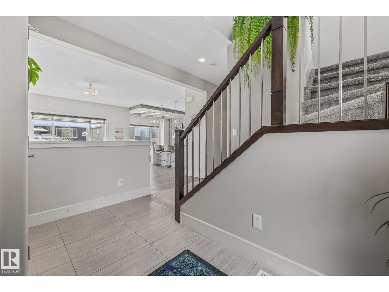 3864 Robins Cr Nw, Edmonton, Alberta  T5S 0M7 - Photo 4 - E4480155