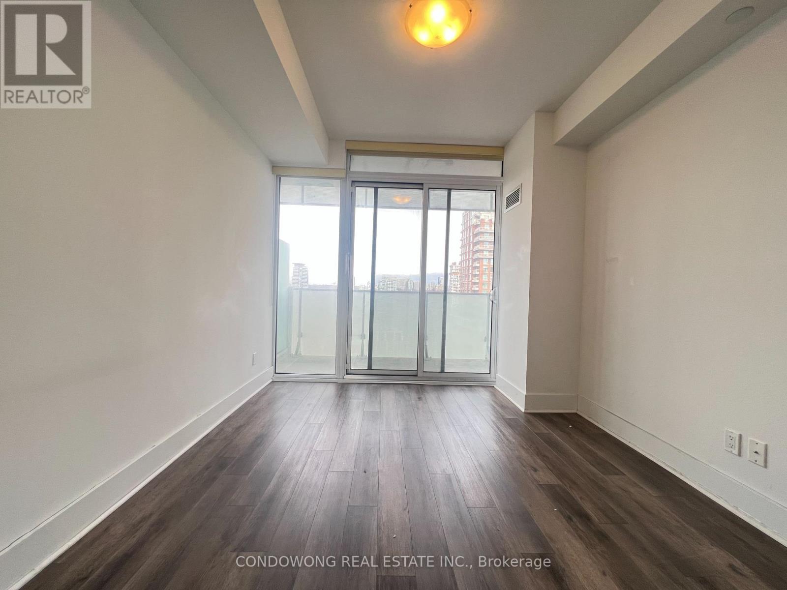 1407 - 200 Bloor Street W, Toronto, Ontario  M5S 0B1 - Photo 5 - C12948386