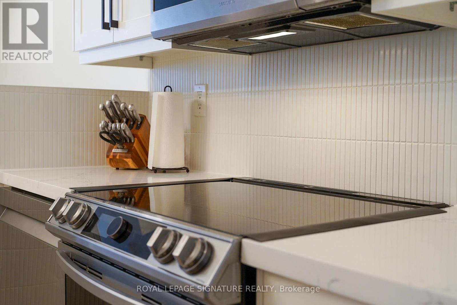 Th 5 - 118 Finch Avenue W, Toronto, Ontario  M2N 7G2 - Photo 11 - C12948404