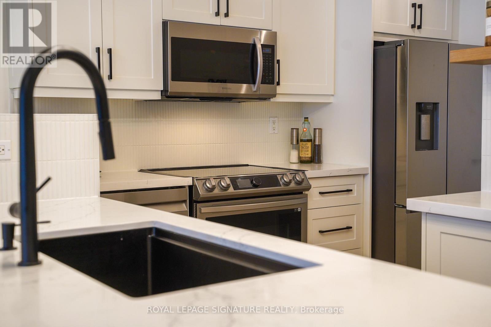 Th 5 - 118 Finch Avenue W, Toronto, Ontario  M2N 7G2 - Photo 5 - C12948404