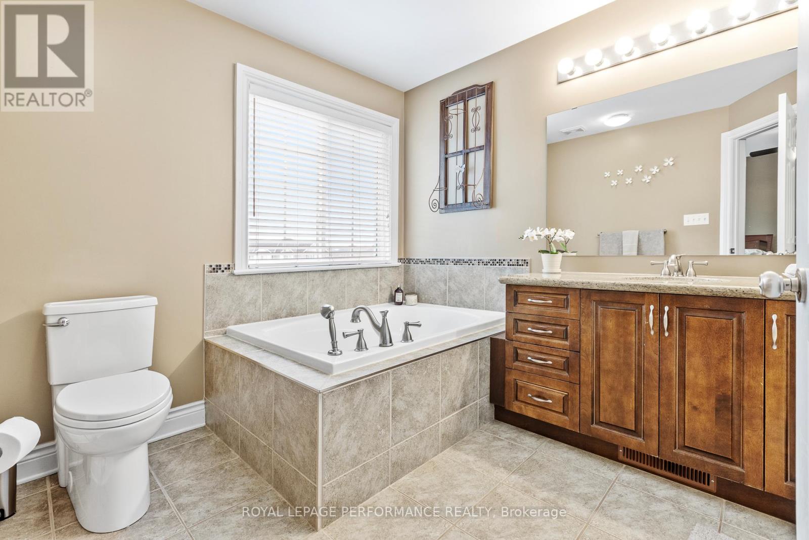 200 Idlewild Private E, Ottawa, Ontario  K2J 0P4 - Photo 15 - X12948384