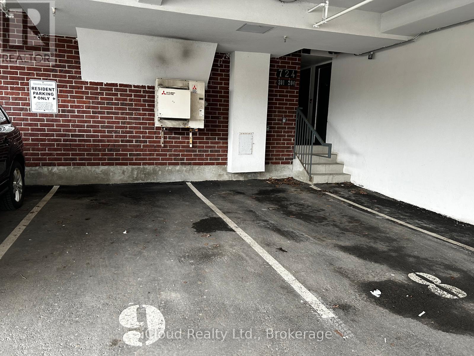 201 - 724 Sheppard Avenue W, Toronto, Ontario  M3H 2S8 - Photo 5 - C12941974