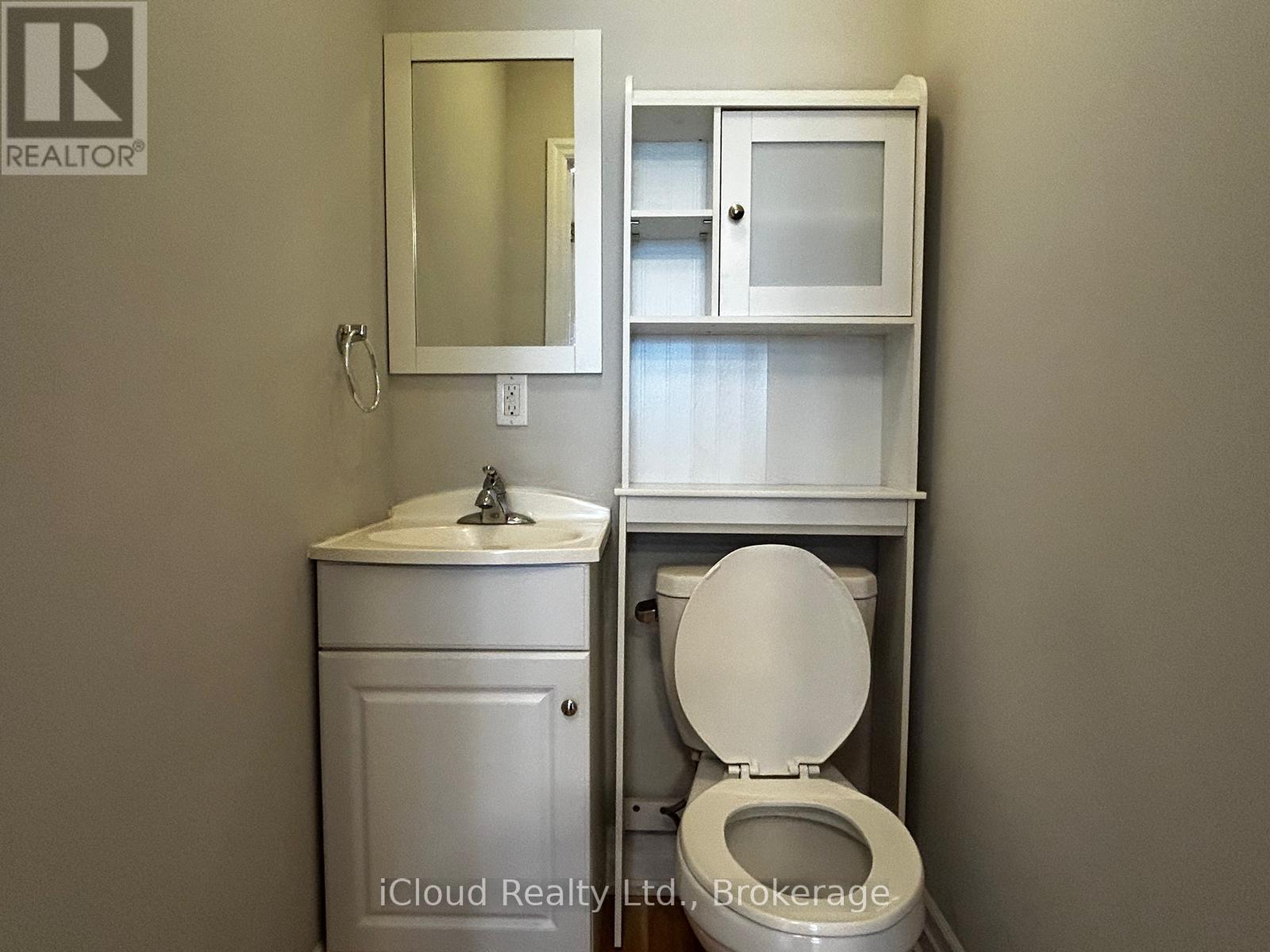 201 - 724 Sheppard Avenue W, Toronto, Ontario  M3H 2S8 - Photo 18 - C12941974