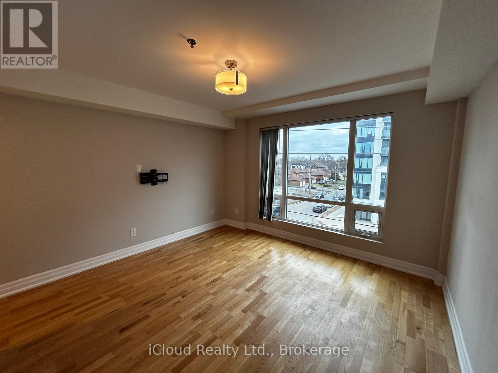 201 - 724 Sheppard Avenue W, Toronto, Ontario  M3H 2S8 - Photo 9 - C12941974