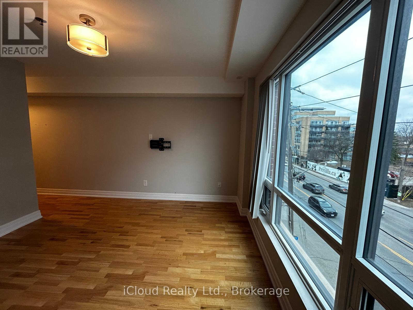 201 - 724 Sheppard Avenue W, Toronto, Ontario  M3H 2S8 - Photo 8 - C12941974