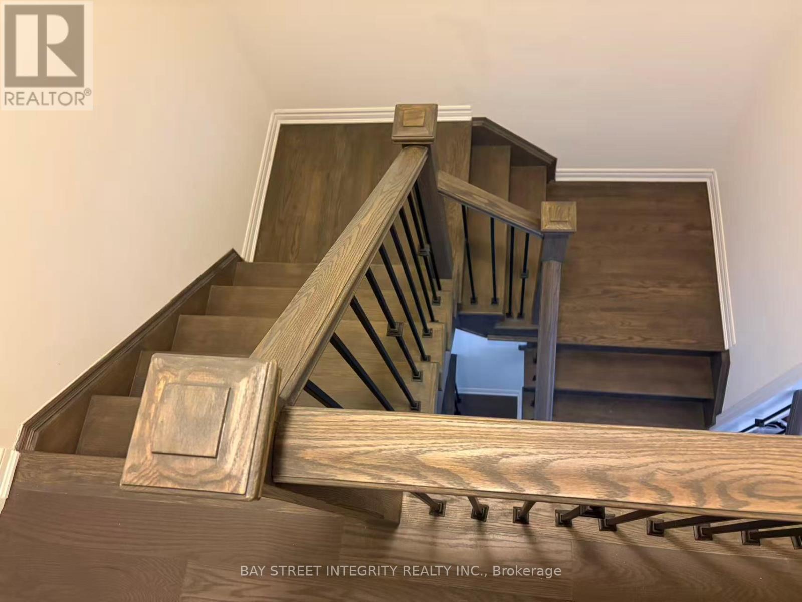 27 Ness Drive, Richmond Hill, Ontario  L4S 0J8 - Photo 10 - N12927084