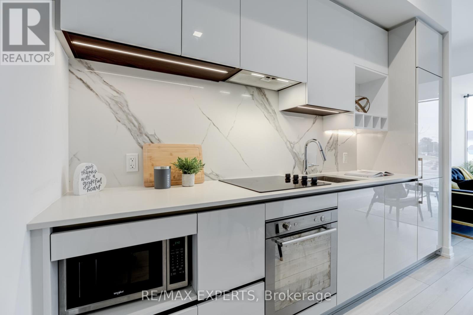 Th02 - 9 Buttermill Avenue, Vaughan, Ontario  L4K 0J5 - Photo 8 - N12948396