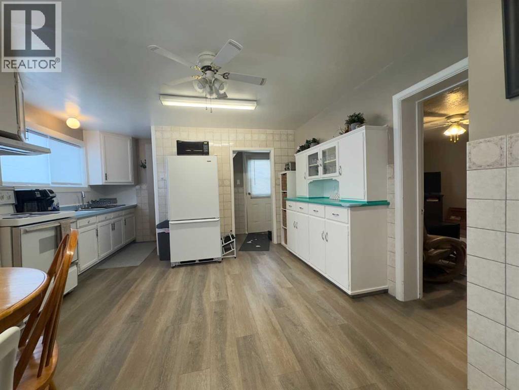 20970 7 Avenue, Bellevue, Alberta  T0K 0C0 - Photo 15 - A2298428