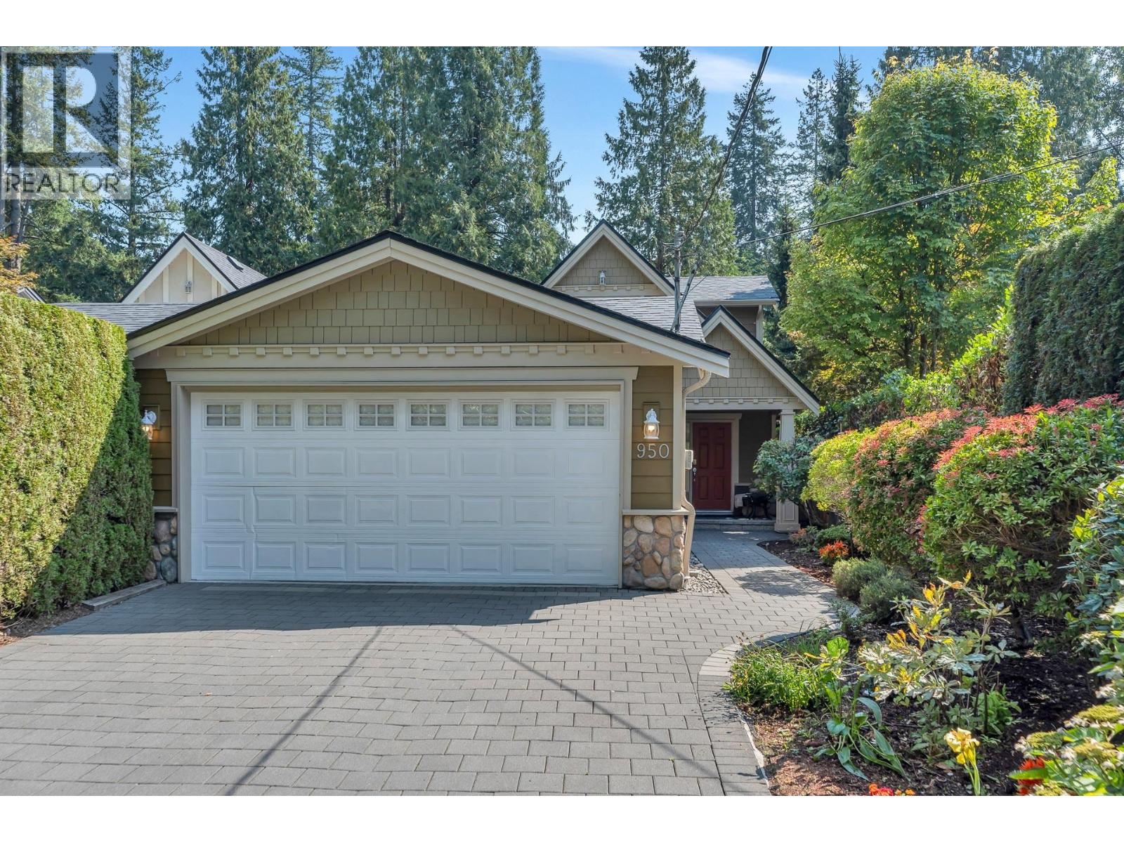 950 SEYMOUR BOULEVARD, North Vancouver, British Columbia