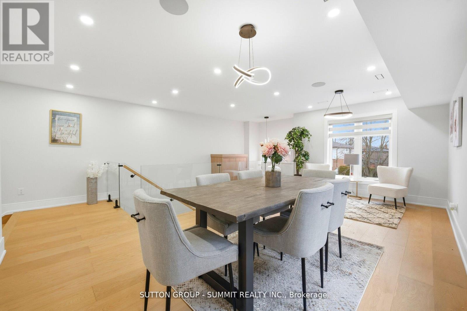 1228 Alexandra Avenue, Mississauga, Ontario  L5E 2A5 - Photo 9 - W12948390