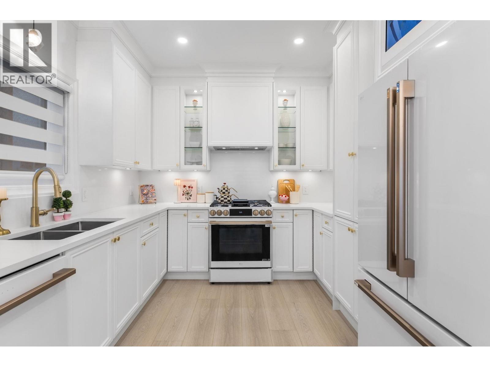 5138 Dominion Street, Burnaby, British Columbia  V5G 1C9 - Photo 6 - R3106268