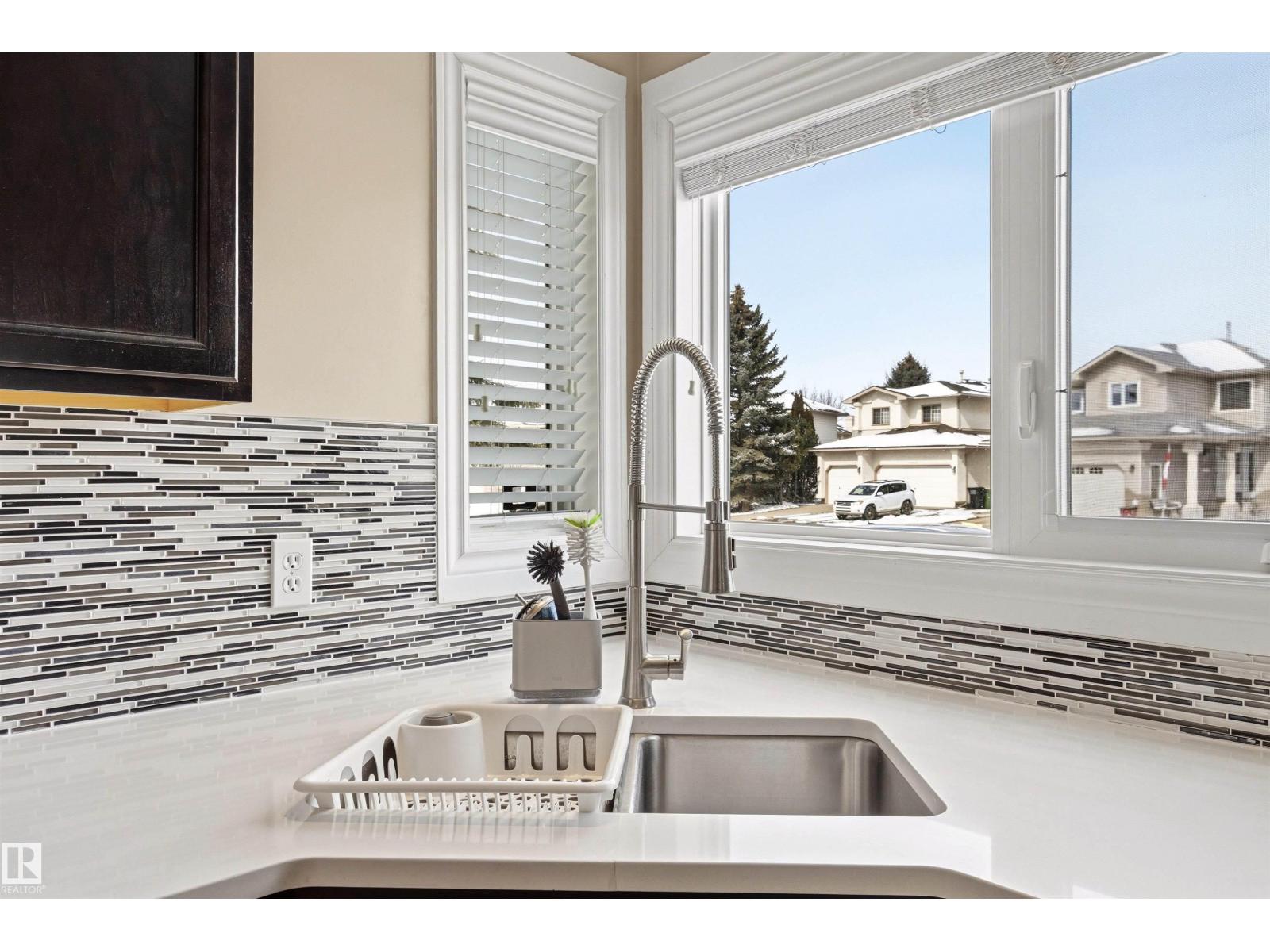 11231 12 Av Nw, Edmonton, Alberta  T6J 6V6 - Photo 14 - E4480159