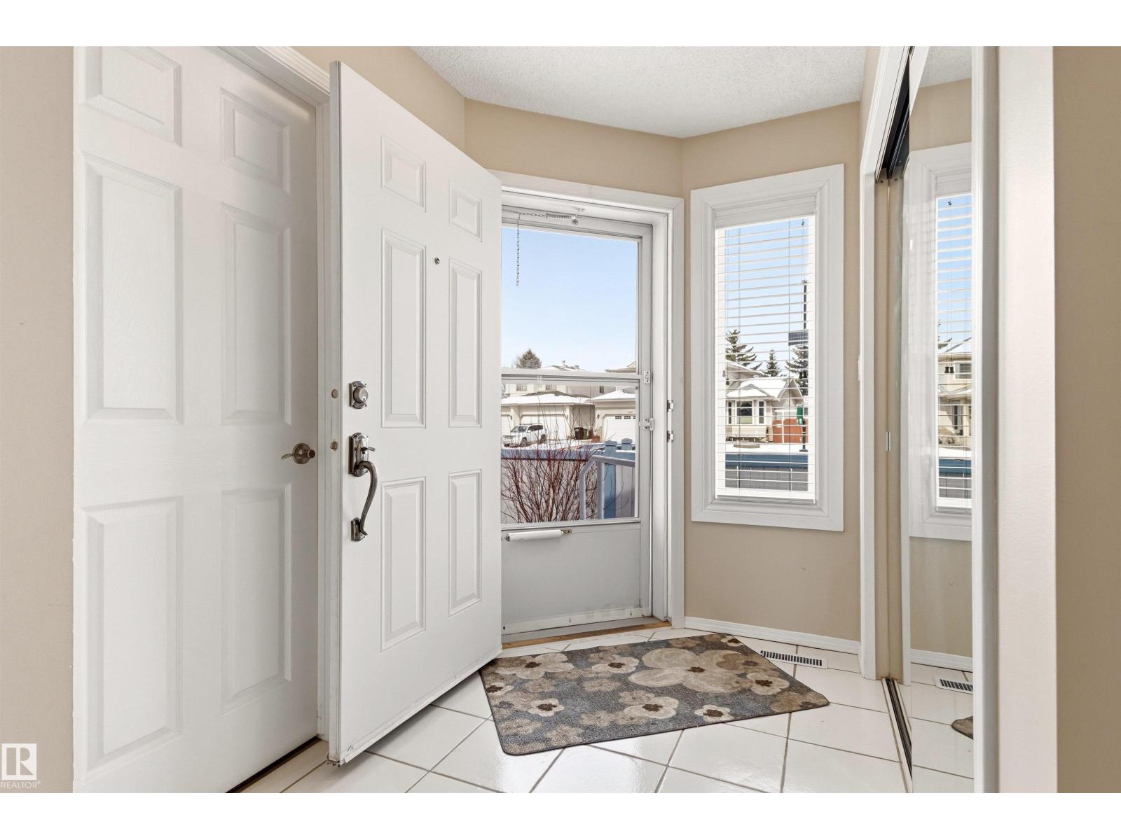 11231 12 Av Nw, Edmonton, Alberta  T6J 6V6 - Photo 5 - E4480159