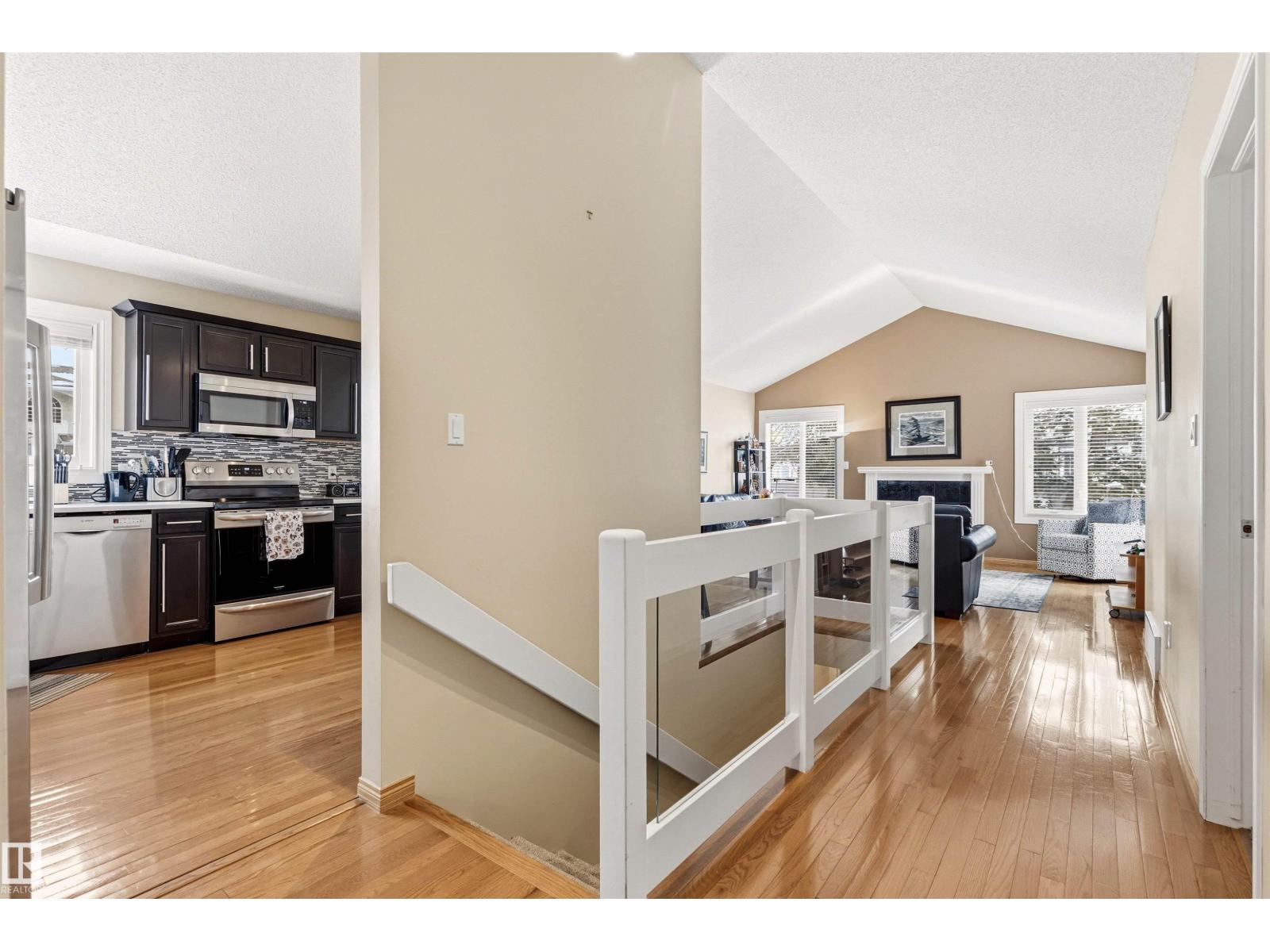 11231 12 Av Nw, Edmonton, Alberta  T6J 6V6 - Photo 7 - E4480159