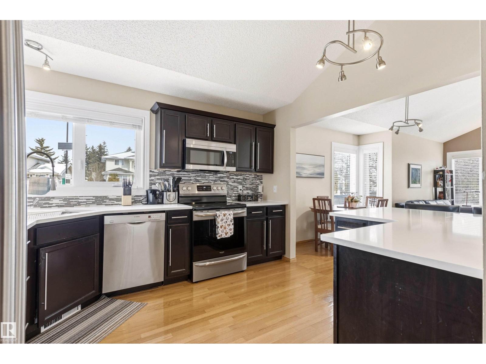 11231 12 Av Nw, Edmonton, Alberta  T6J 6V6 - Photo 8 - E4480159