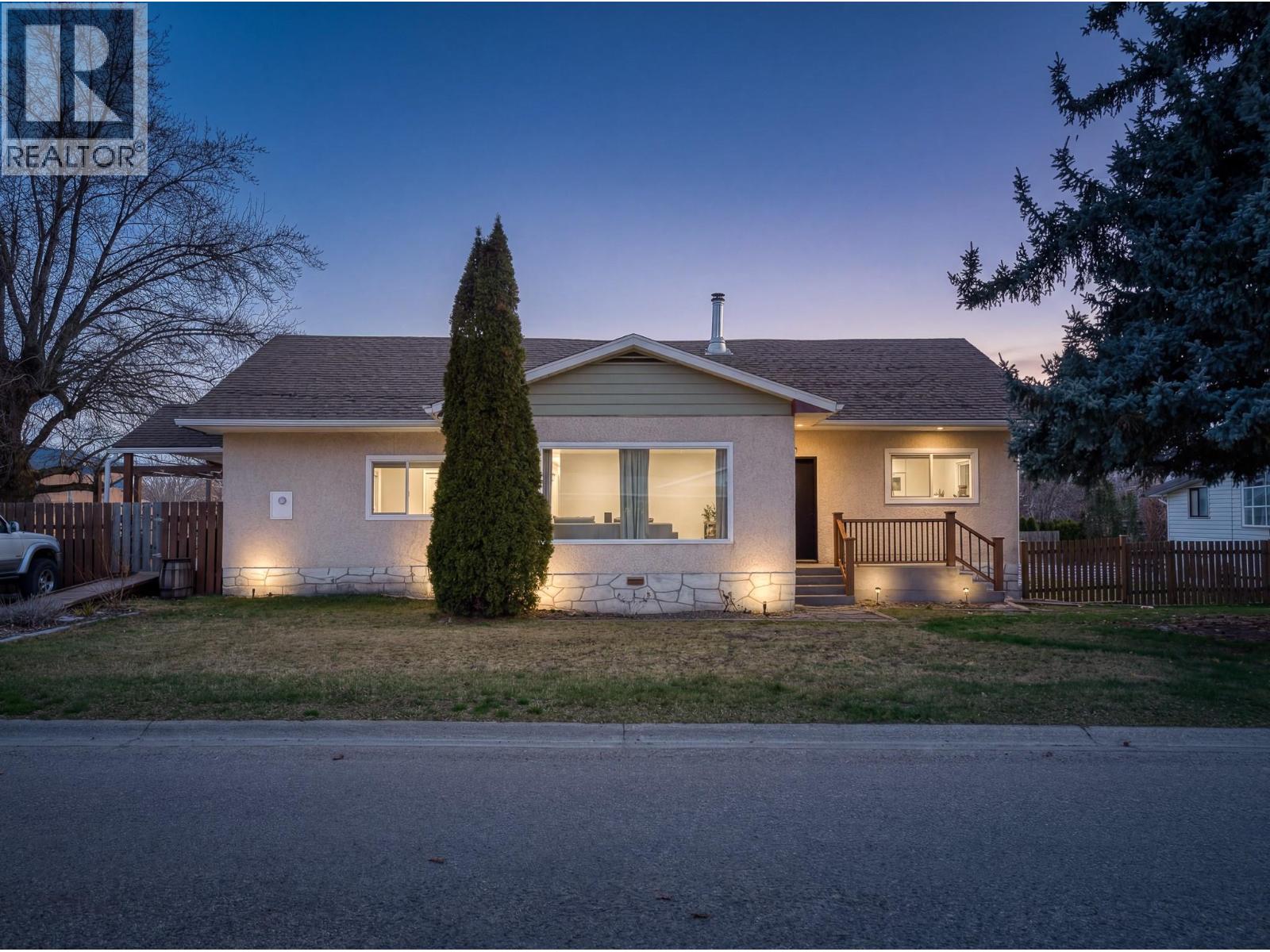 1721 Birch Street, Creston, British Columbia  V0B 1G0 - Photo 7 - 10381357