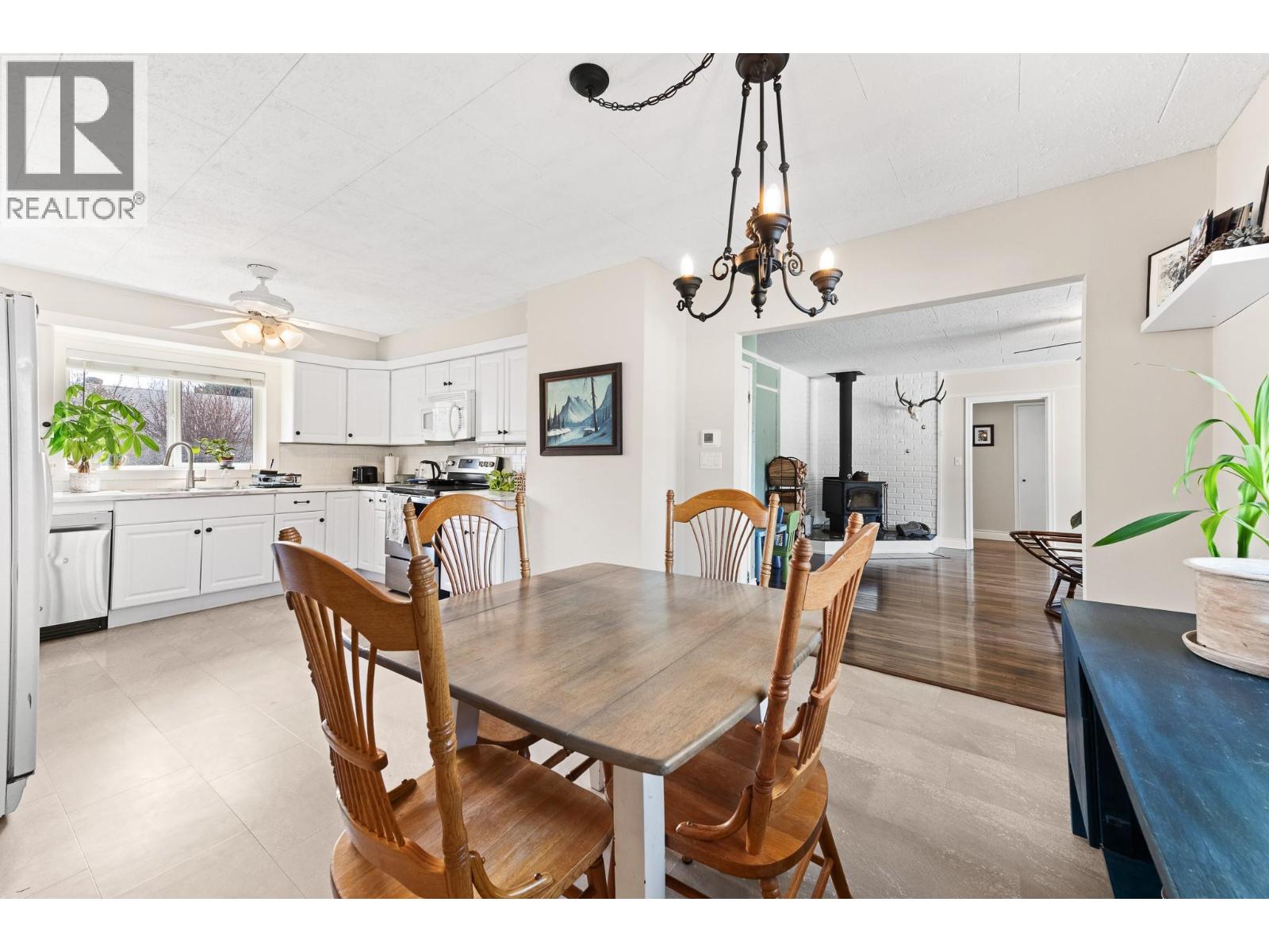 1721 Birch Street, Creston, British Columbia  V0B 1G0 - Photo 13 - 10381357