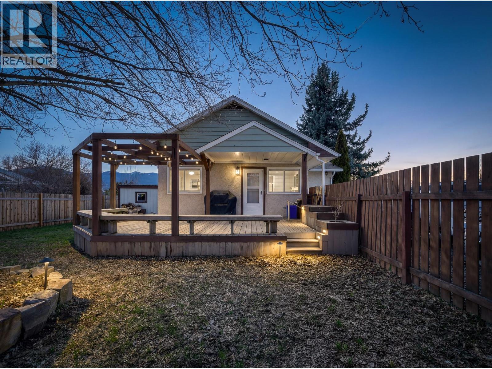 1721 Birch Street, Creston, British Columbia  V0B 1G0 - Photo 6 - 10381357