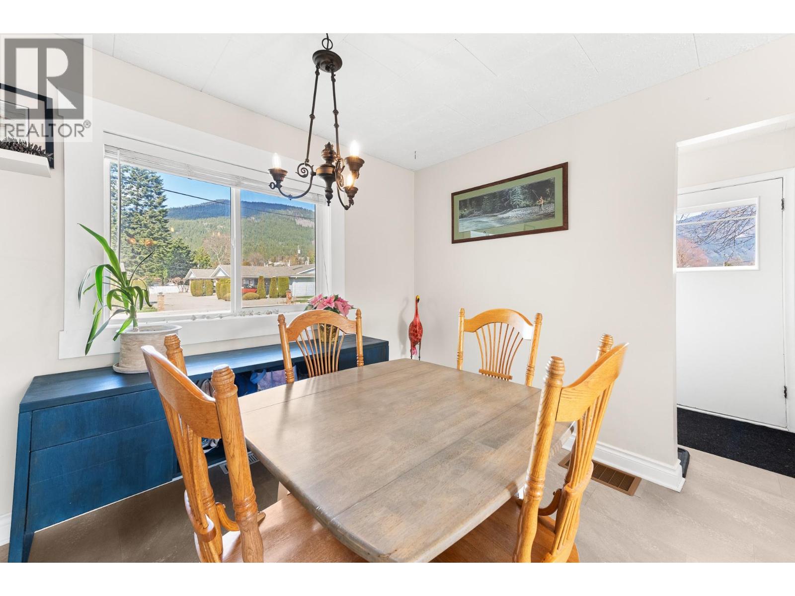 1721 Birch Street, Creston, British Columbia  V0B 1G0 - Photo 12 - 10381357