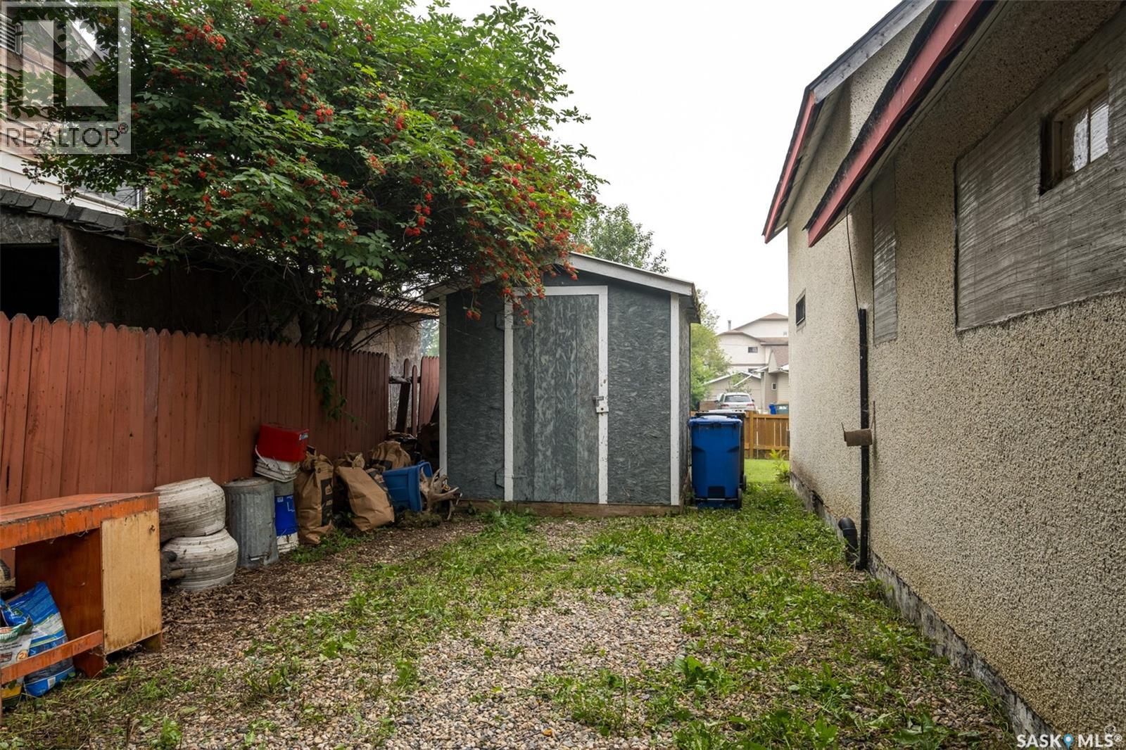 546 7th Street E, Prince Albert, Saskatchewan  S6V 0S5 - Photo 34 - SK031884