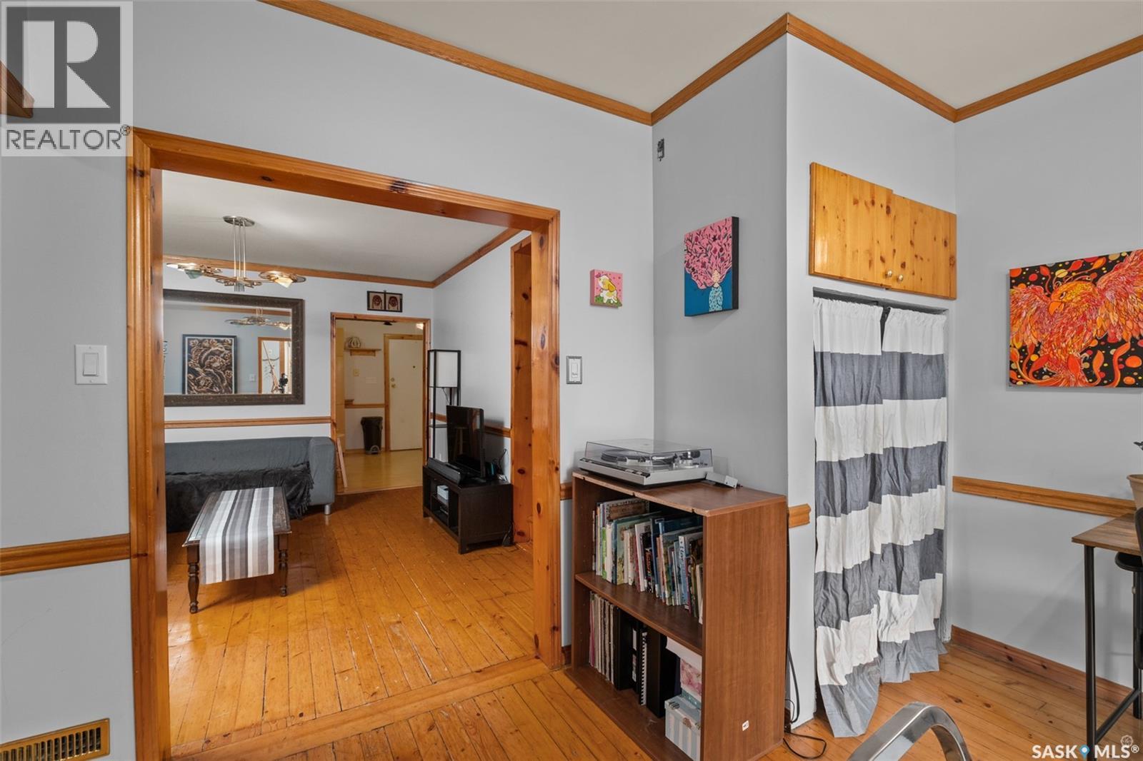 546 7th Street E, Prince Albert, Saskatchewan  S6V 0S5 - Photo 4 - SK031884