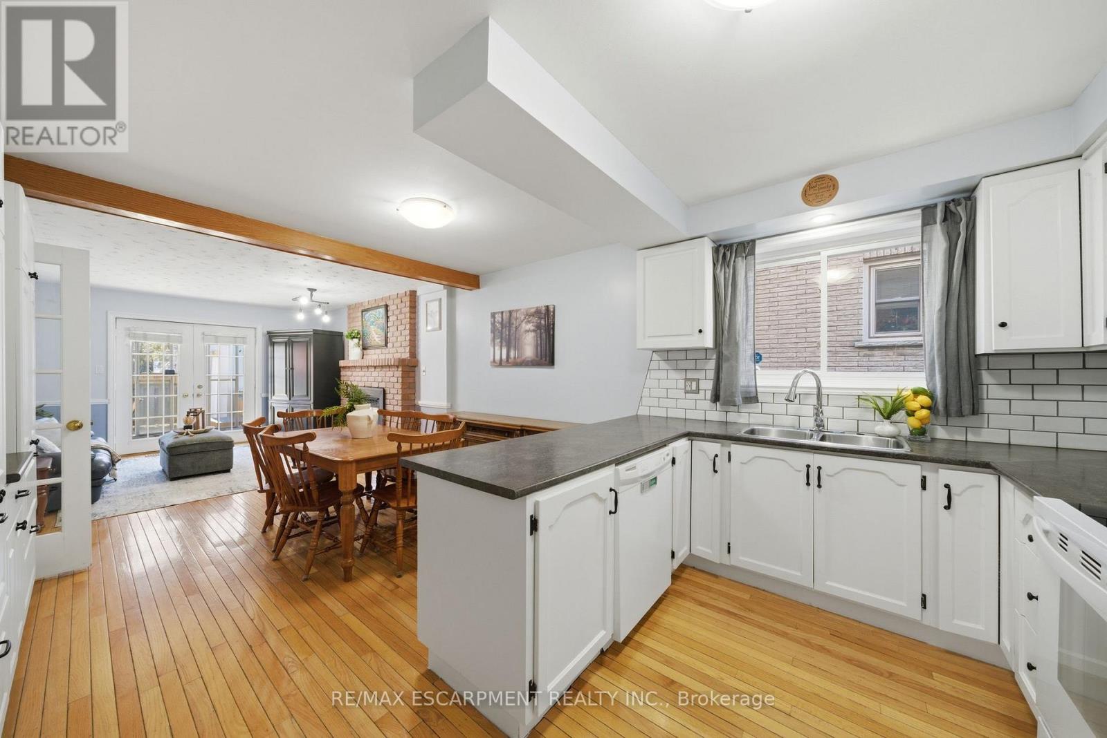 15 Finch Place, Hamilton, Ontario  L9A 5C2 - Photo 13 - X12948380