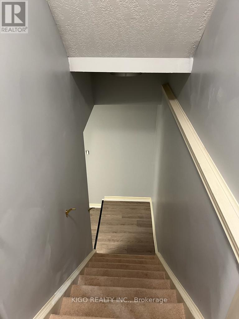 19 Sophia Crescent, Kitchener, Ontario  N2R 1X5 - Photo 3 - X12948382