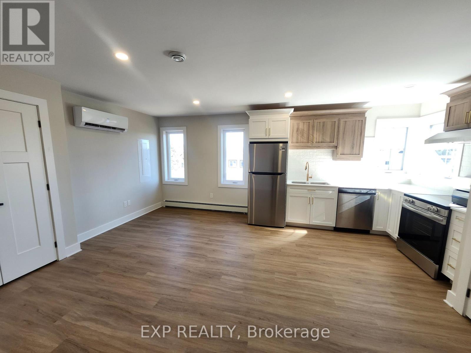 349 Pinehill Road, North Grenville, Ontario  K0G 1J0 - Photo 5 - X12948394