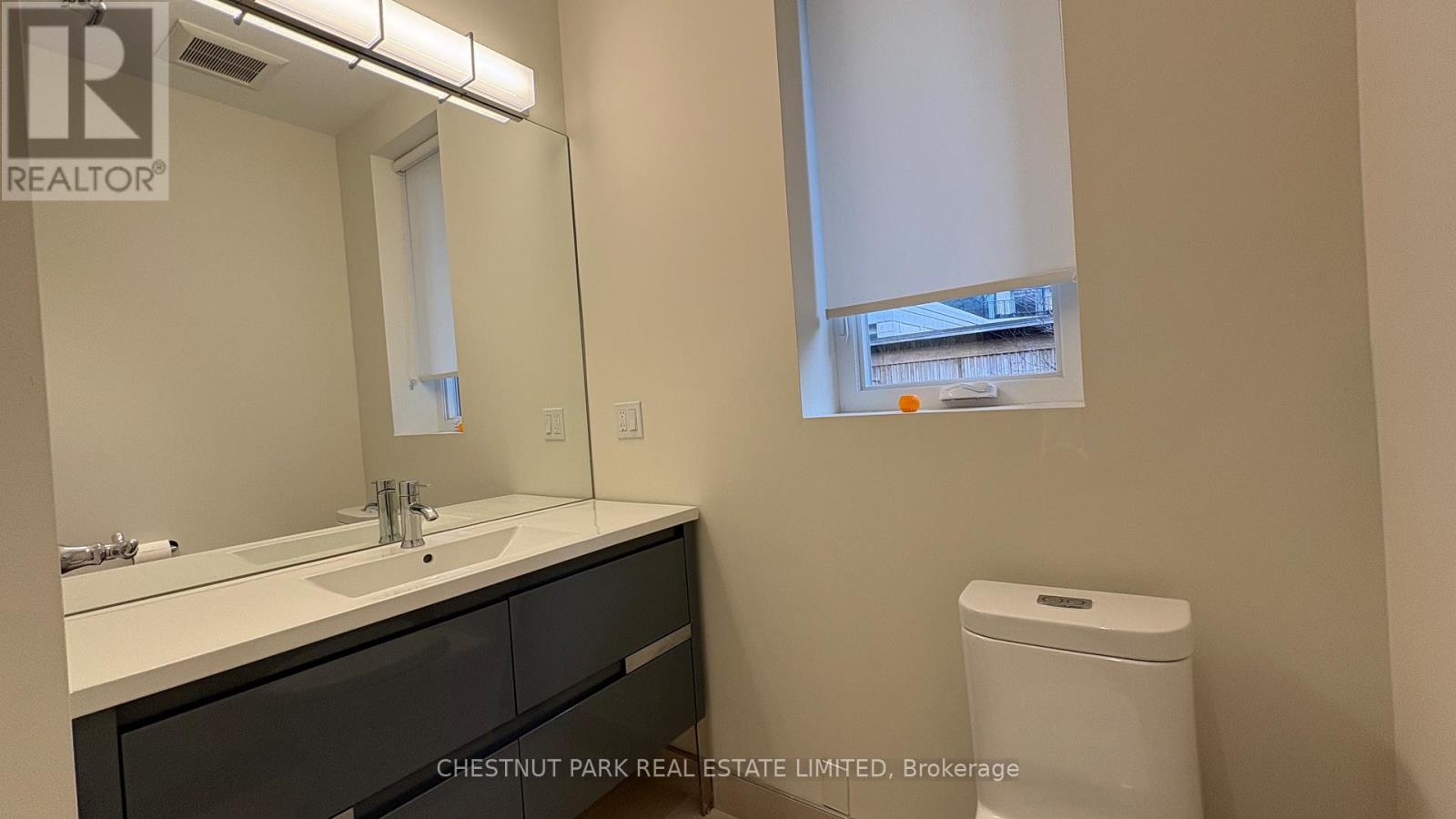 1 - 127 Hazelton Avenue, Toronto, Ontario  M5R 2E4 - Photo 10 - C12946694