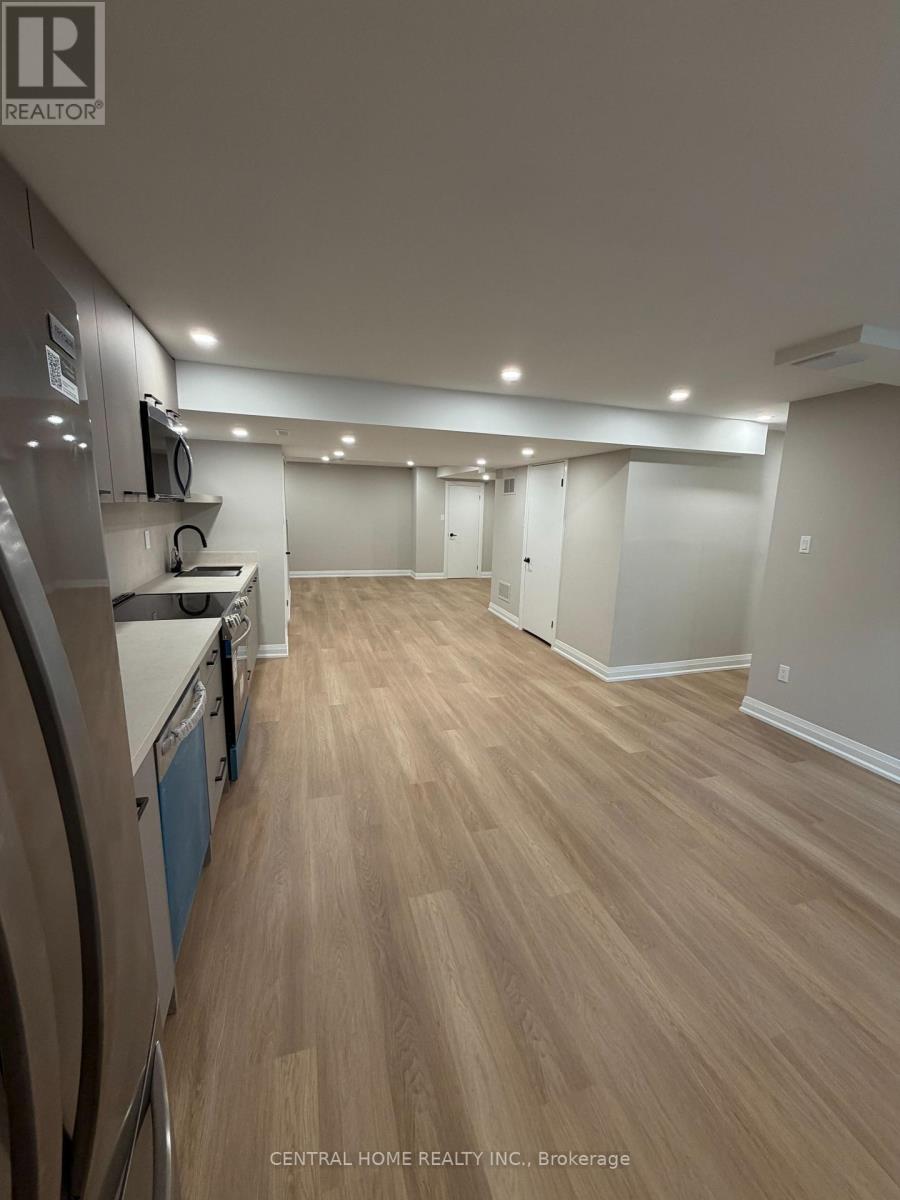 229 Spring Gate Boulevard, Vaughan, Ontario  L4J 3G3 - Photo 11 - N12948310