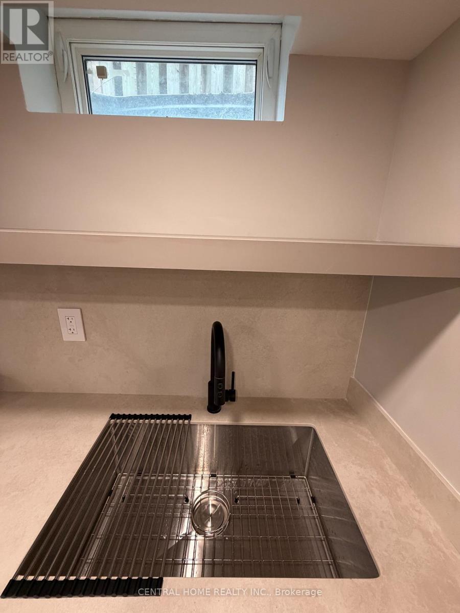 229 Spring Gate Boulevard, Vaughan, Ontario  L4J 3G3 - Photo 15 - N12948310