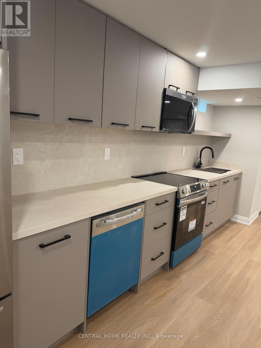 229 Spring Gate Boulevard, Vaughan, Ontario  L4J 3G3 - Photo 13 - N12948310