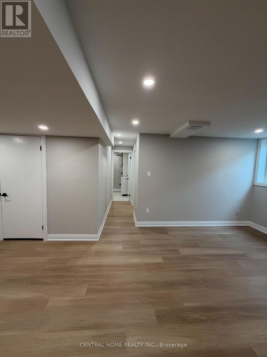 229 Spring Gate Boulevard, Vaughan, Ontario  L4J 3G3 - Photo 18 - N12948310